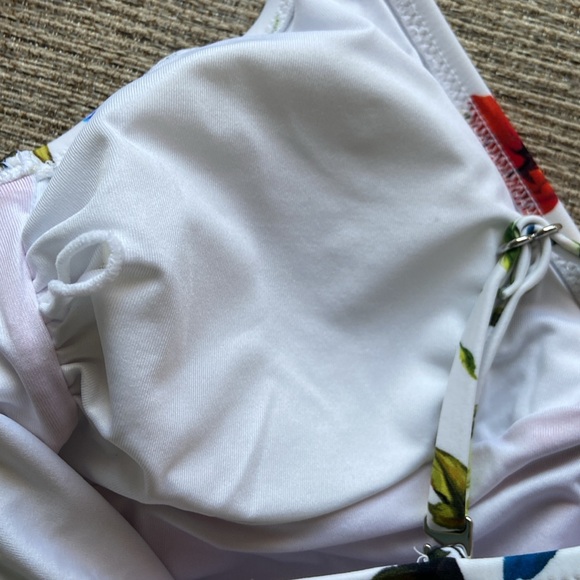 Cupshe One-Piece Swimsuit - Picture 5 of 10